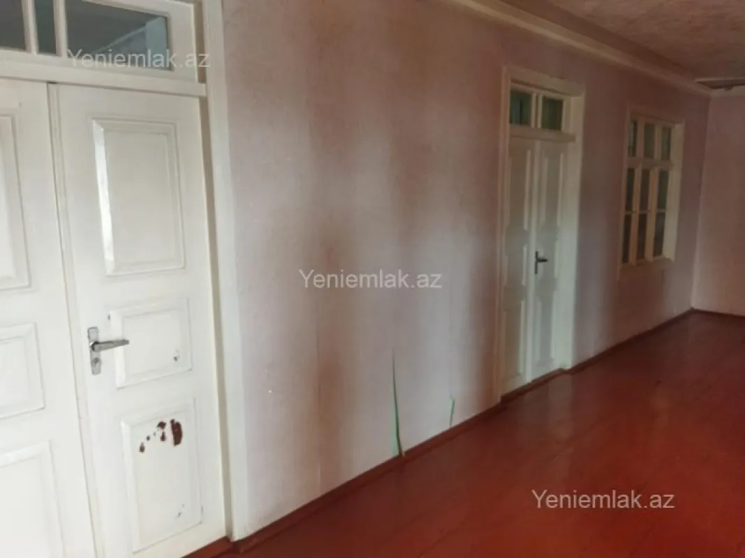 Satılır 4 otaqlı həyət evi 163 m²