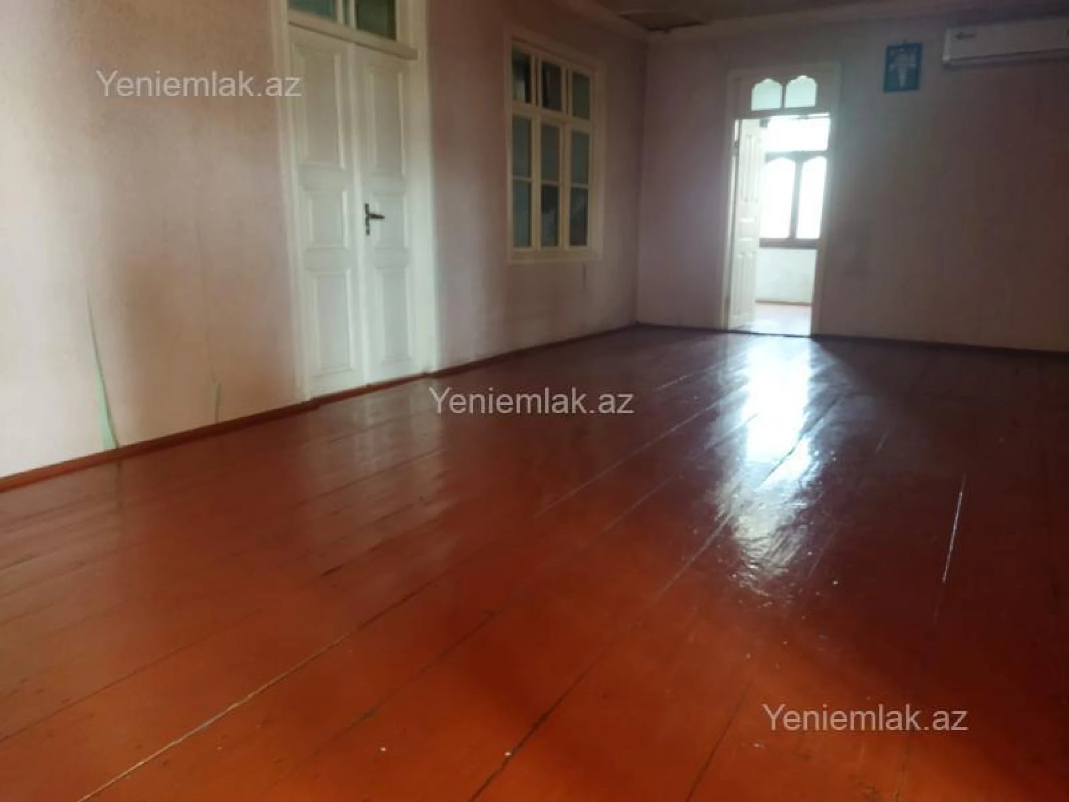 Satılır 4 otaqlı həyət evi 163 m²