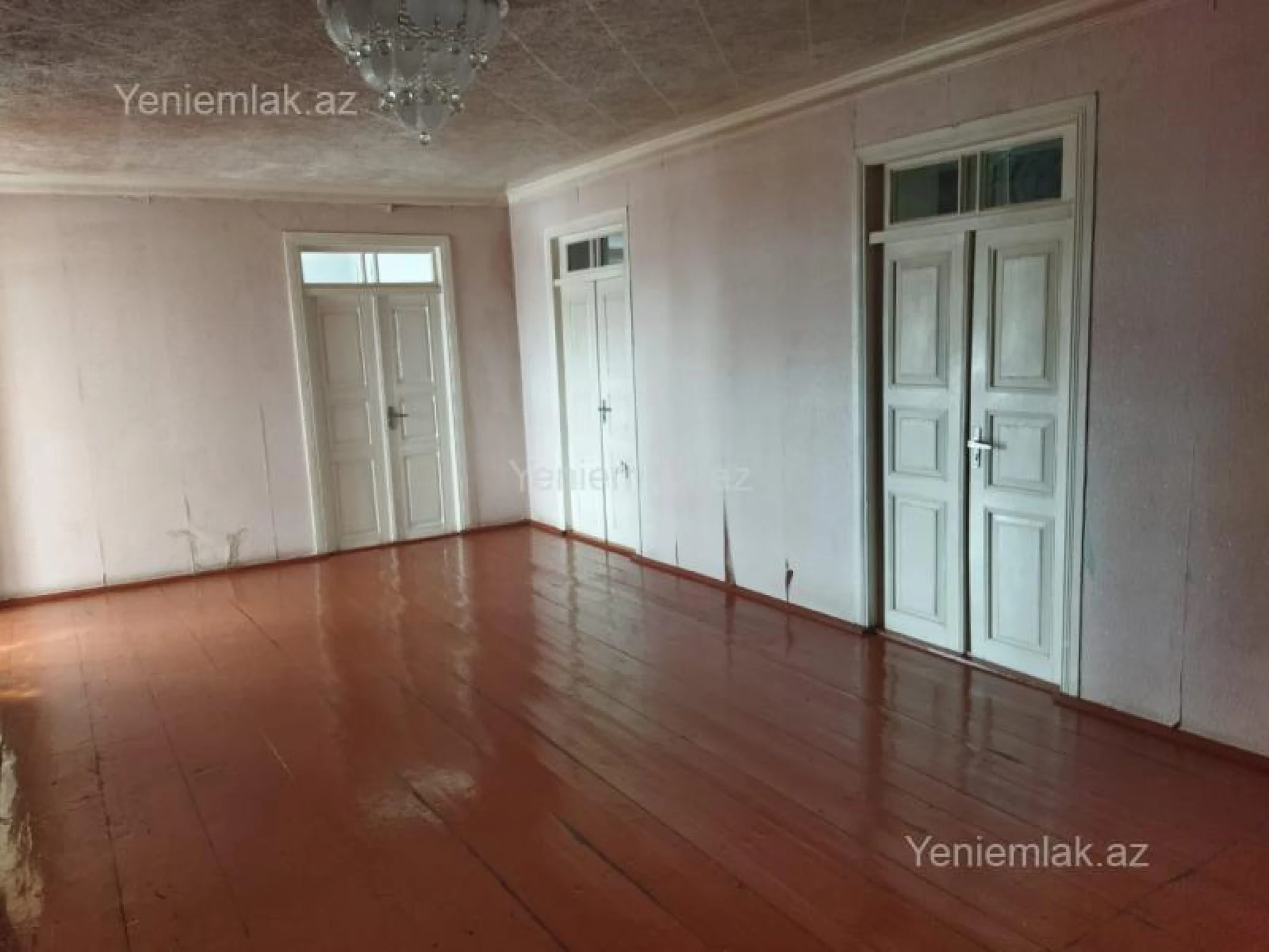 Satılır 4 otaqlı həyət evi 163 m²