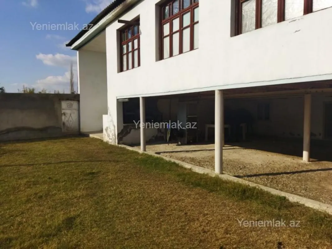 Satılır 4 otaqlı həyət evi 163 m²