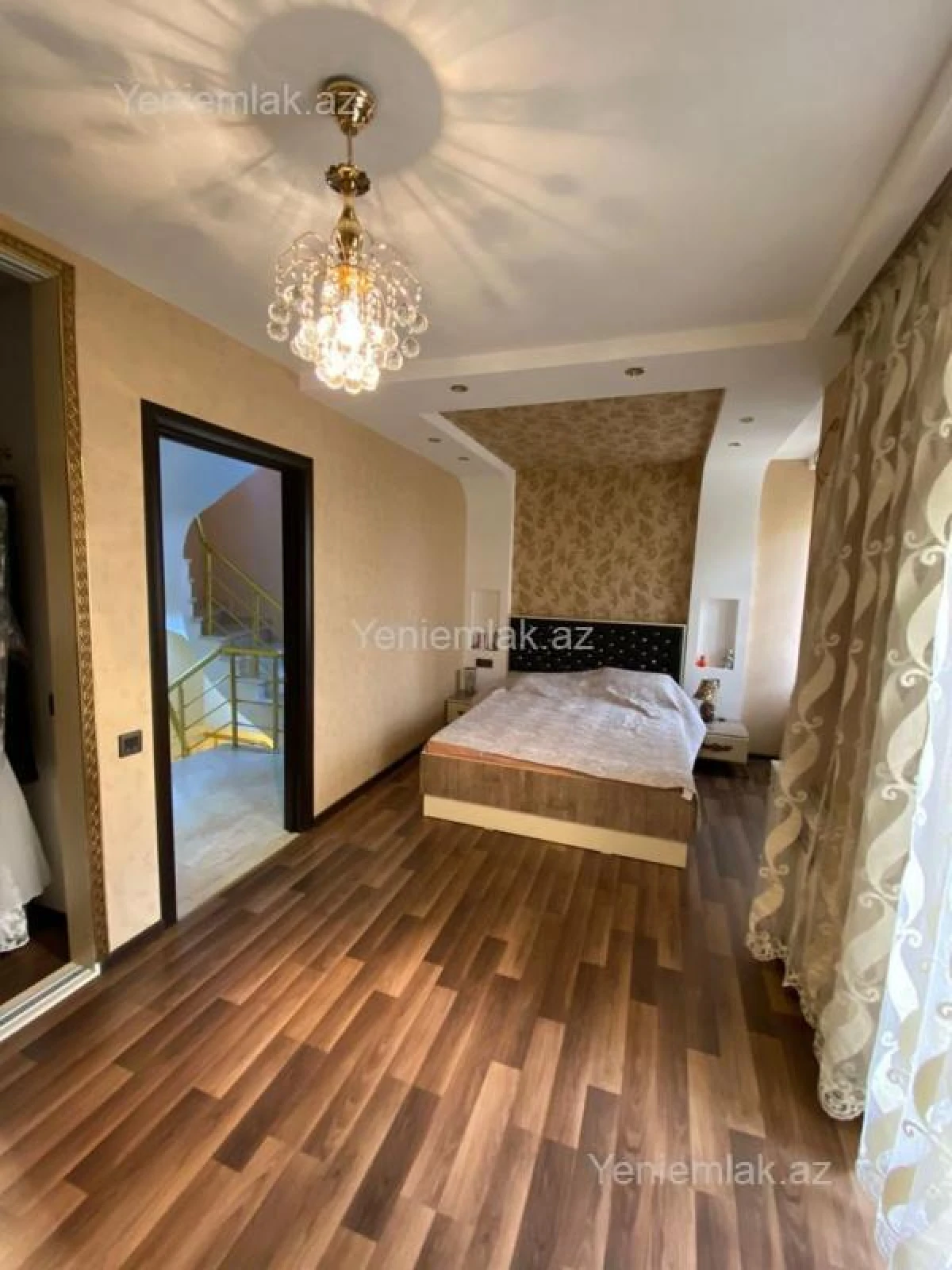 Satılır 4 otaqlı həyət evi 224 m²