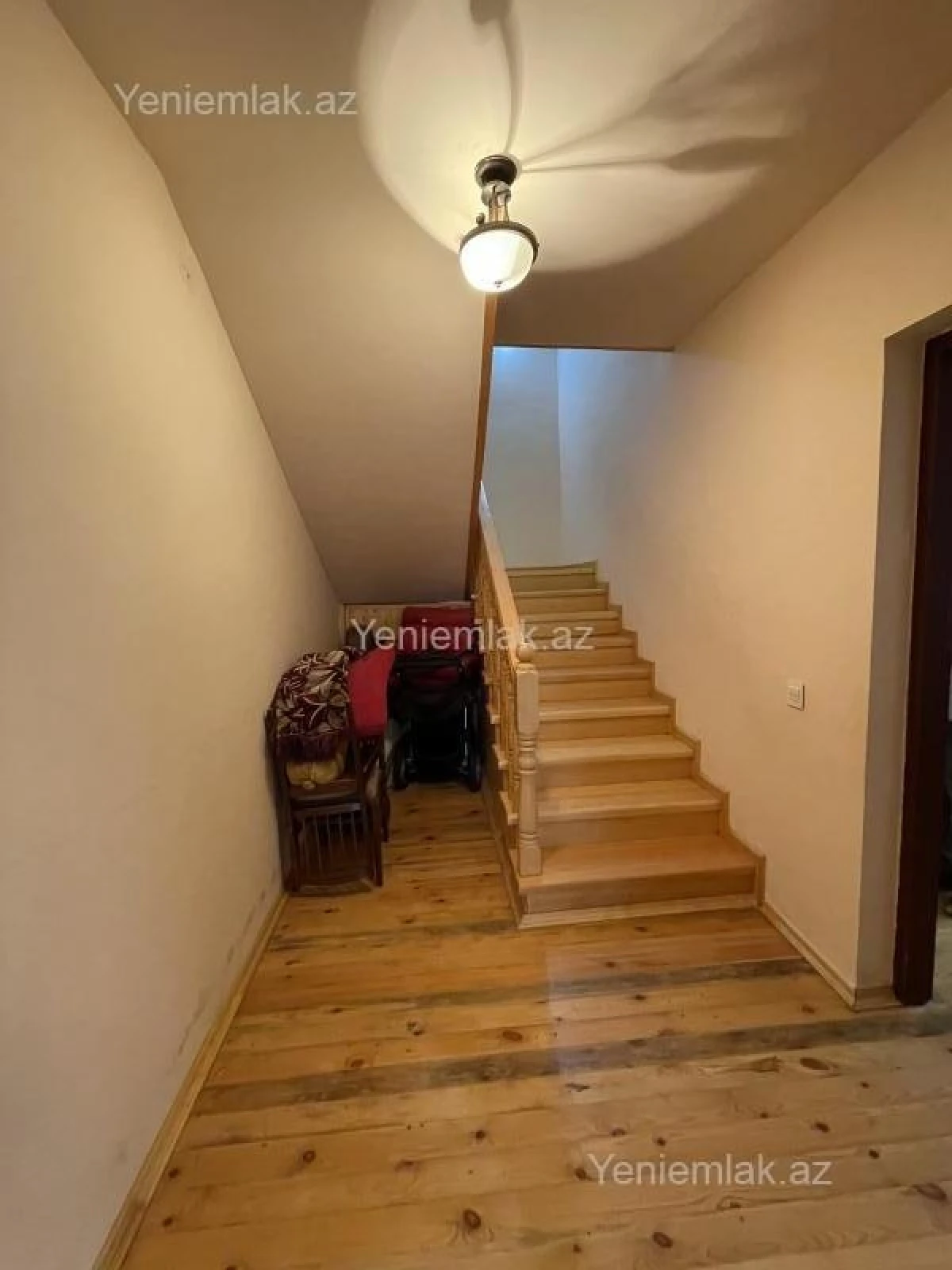 Satılır 7 otaqlı həyət evi 300 m²