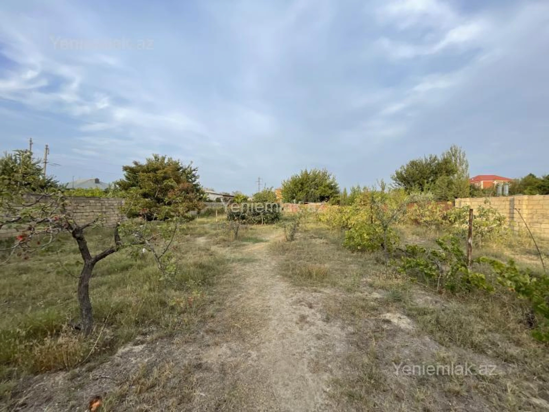 Satılır 7 otaqlı həyət evi 300 m²