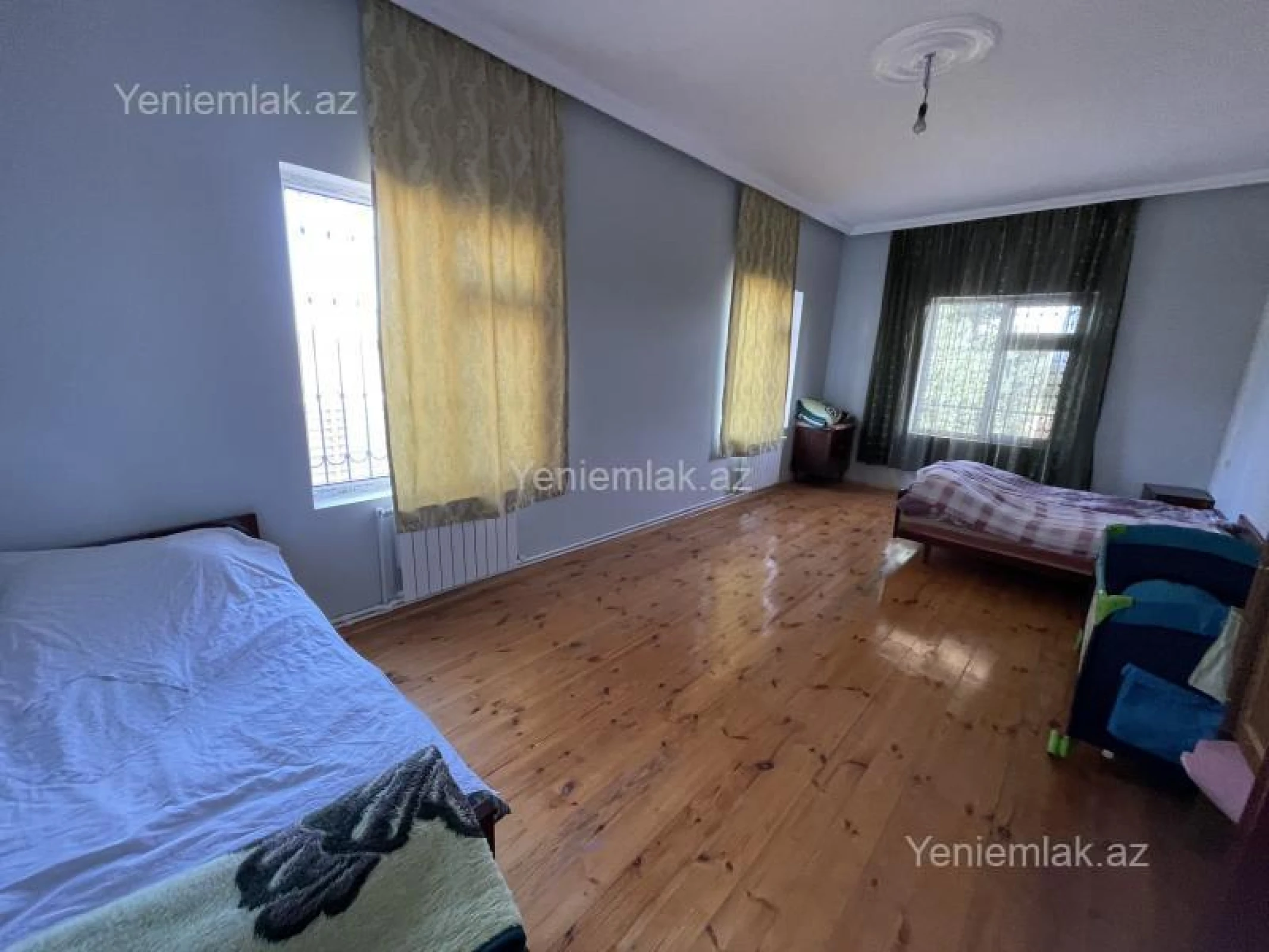 Satılır 7 otaqlı həyət evi 300 m²