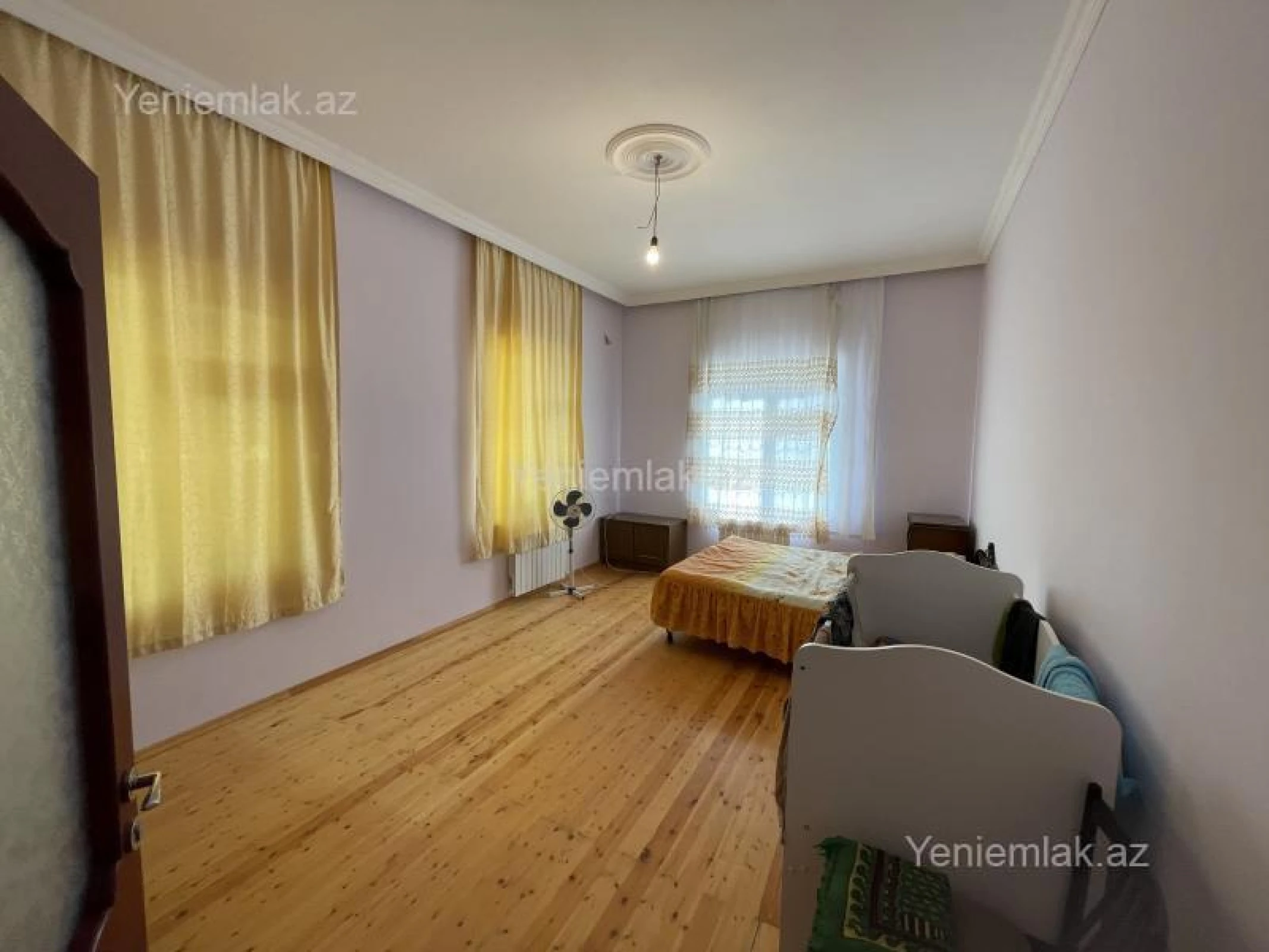 Satılır 7 otaqlı həyət evi 300 m²