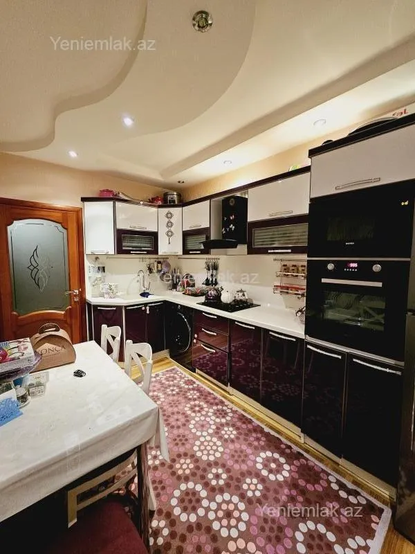 Satılır 2 otaqlı yeni tikili 70 m²