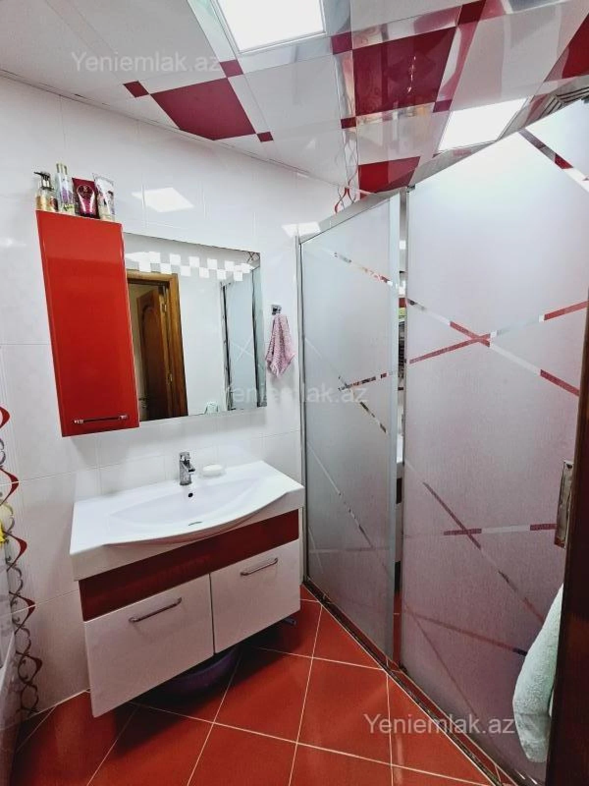 Satılır 2 otaqlı yeni tikili 70 m²