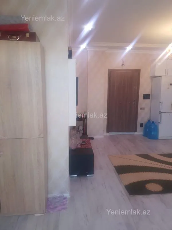 Satılır 3 otaqlı yeni tikili 70 m²