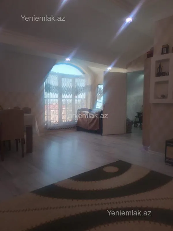 Satılır 3 otaqlı yeni tikili 70 m²