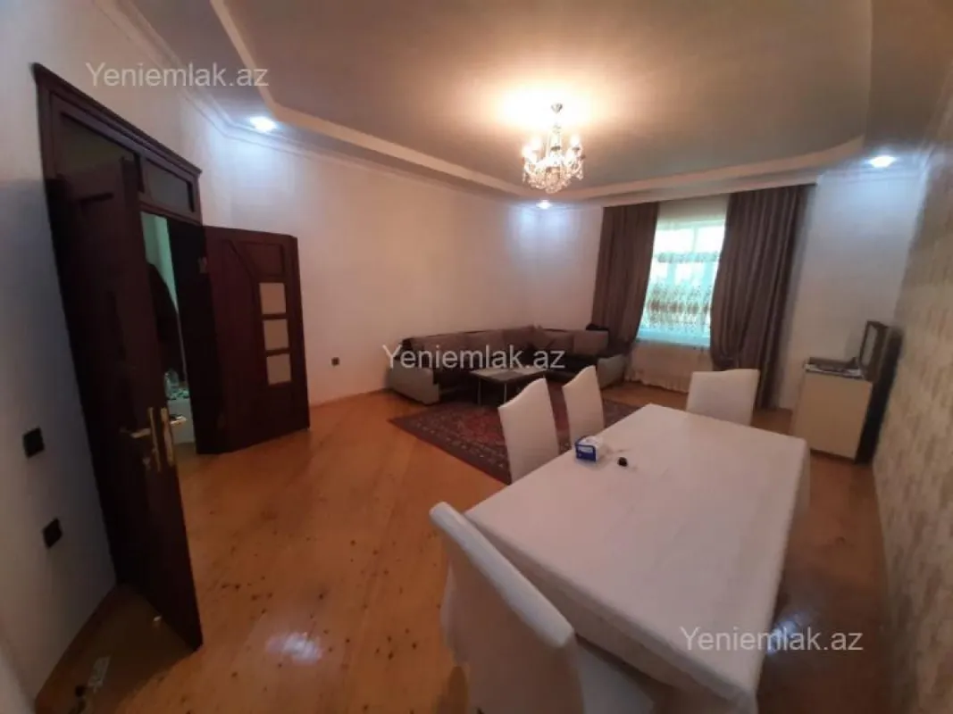 Satılır 6 otaqlı həyət evi 200 m²