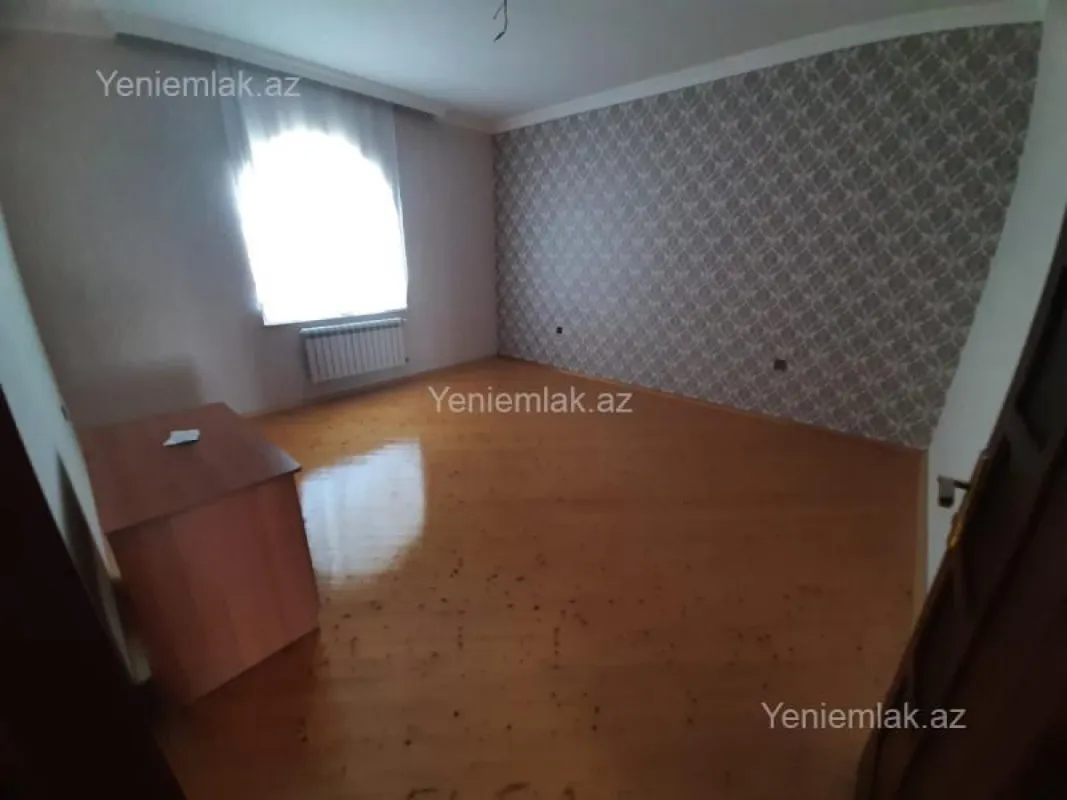 Satılır 6 otaqlı həyət evi 200 m²