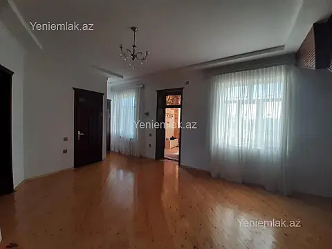 Satılır 6 otaqlı həyət evi 200 m²