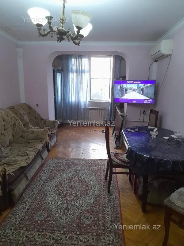 Satılır 3 otaqlı köhnə tikili 75 m²