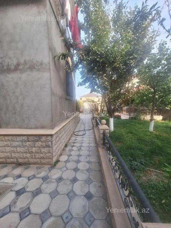 Satılır 5 otaqlı həyət evi 190 m²