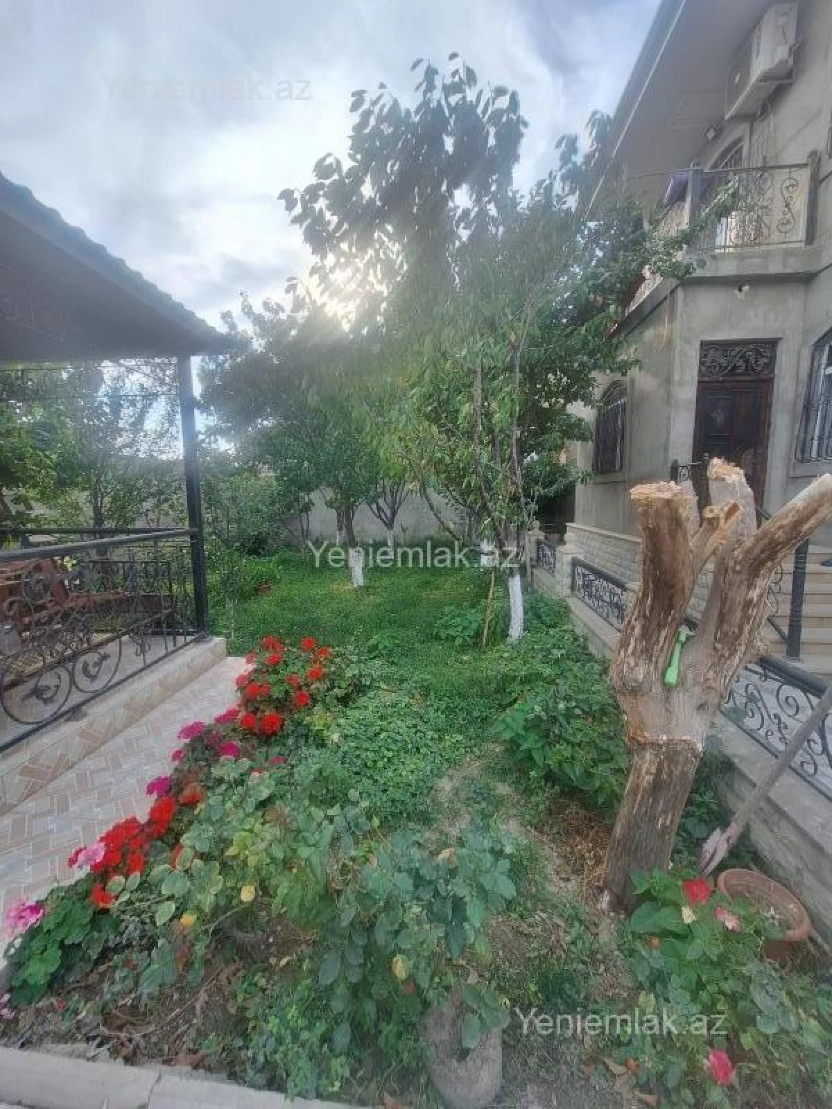 Satılır 5 otaqlı həyət evi 190 m²