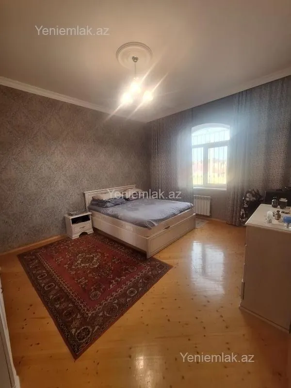 Satılır 5 otaqlı həyət evi 190 m²