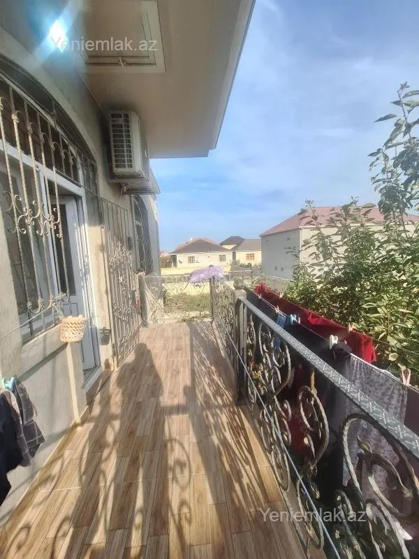 Satılır 5 otaqlı həyət evi 190 m²