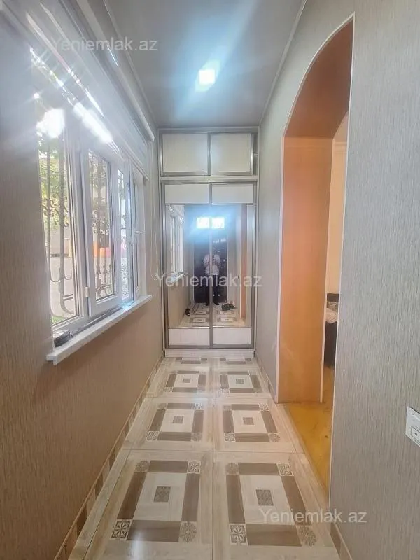 Satılır 5 otaqlı həyət evi 190 m²