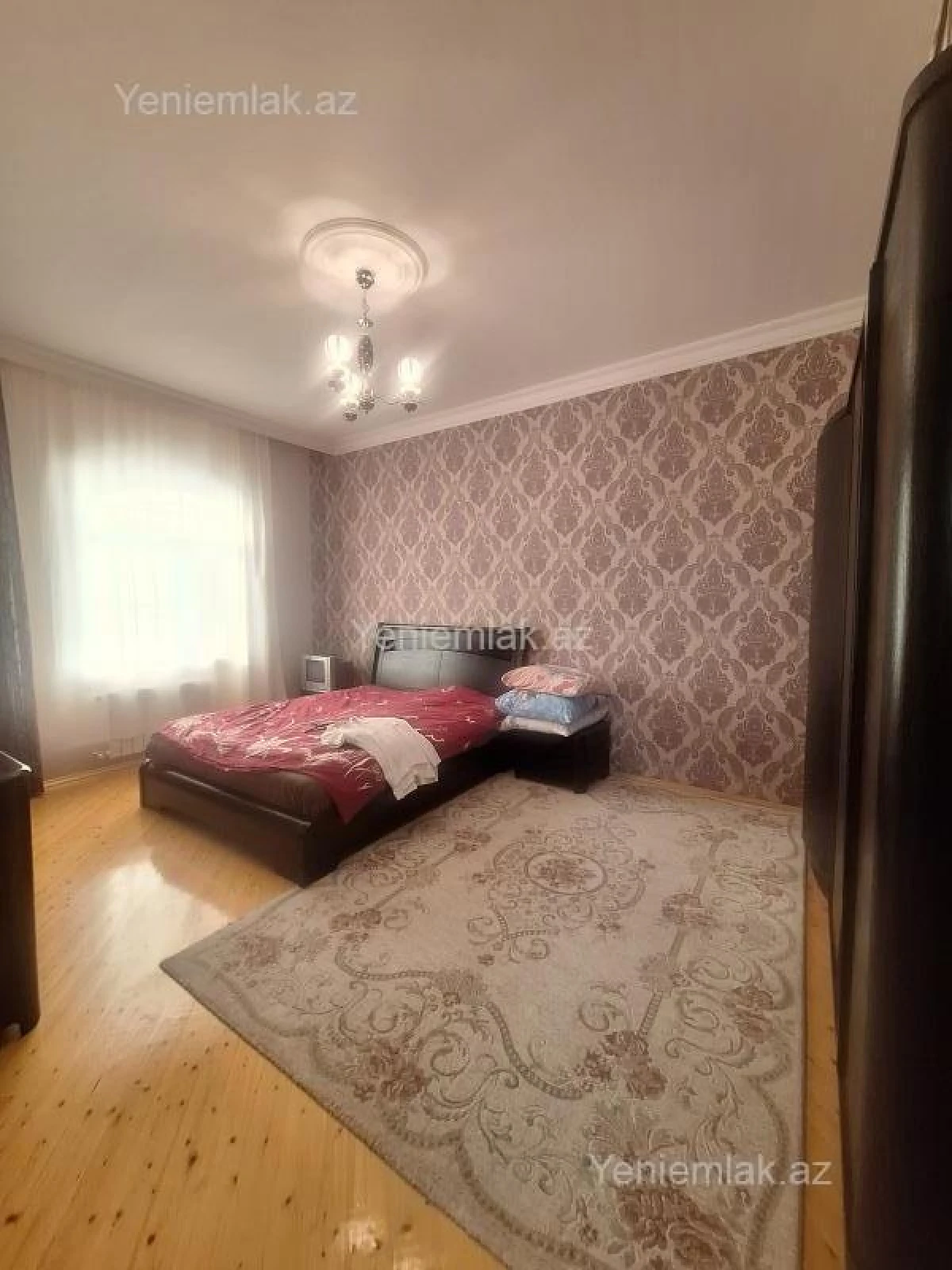Satılır 5 otaqlı həyət evi 190 m²