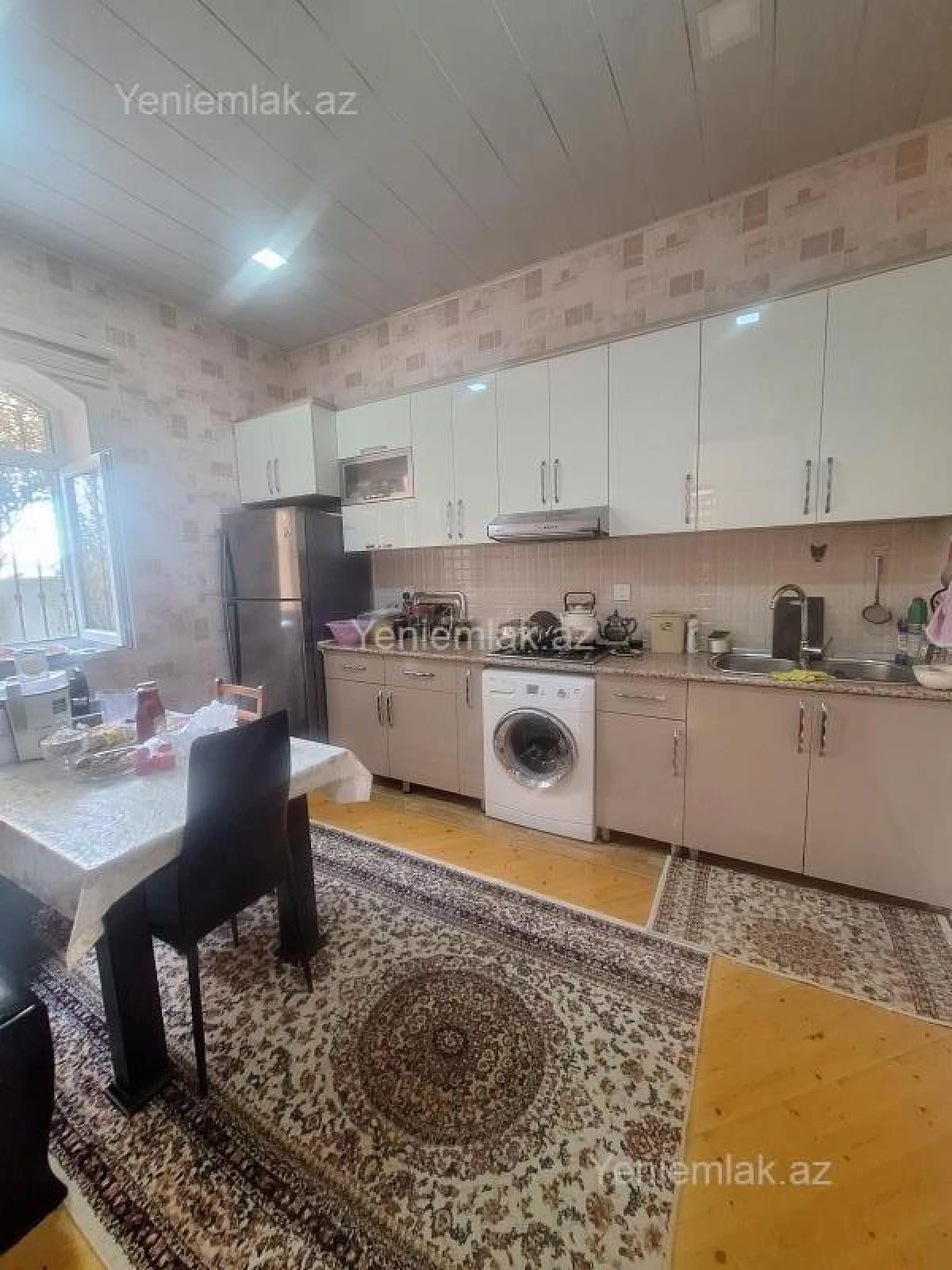 Satılır 5 otaqlı həyət evi 190 m²