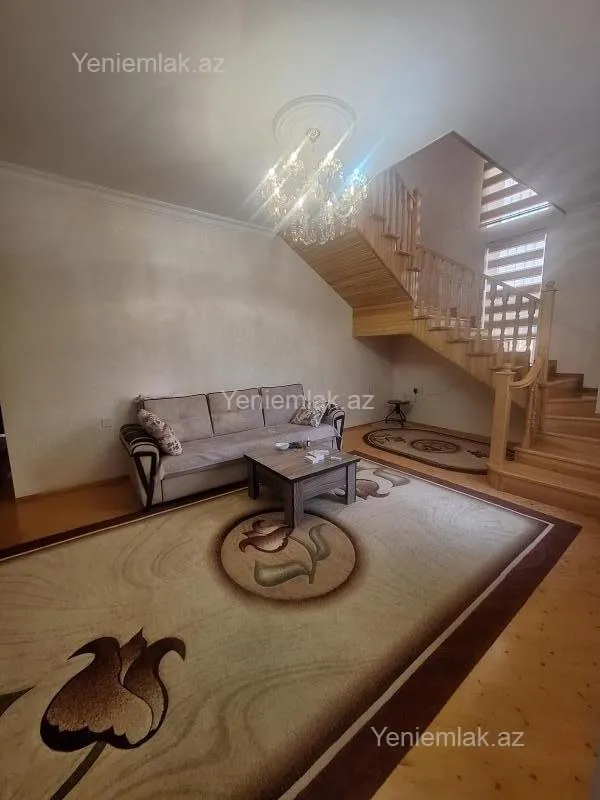 Satılır 5 otaqlı həyət evi 190 m²
