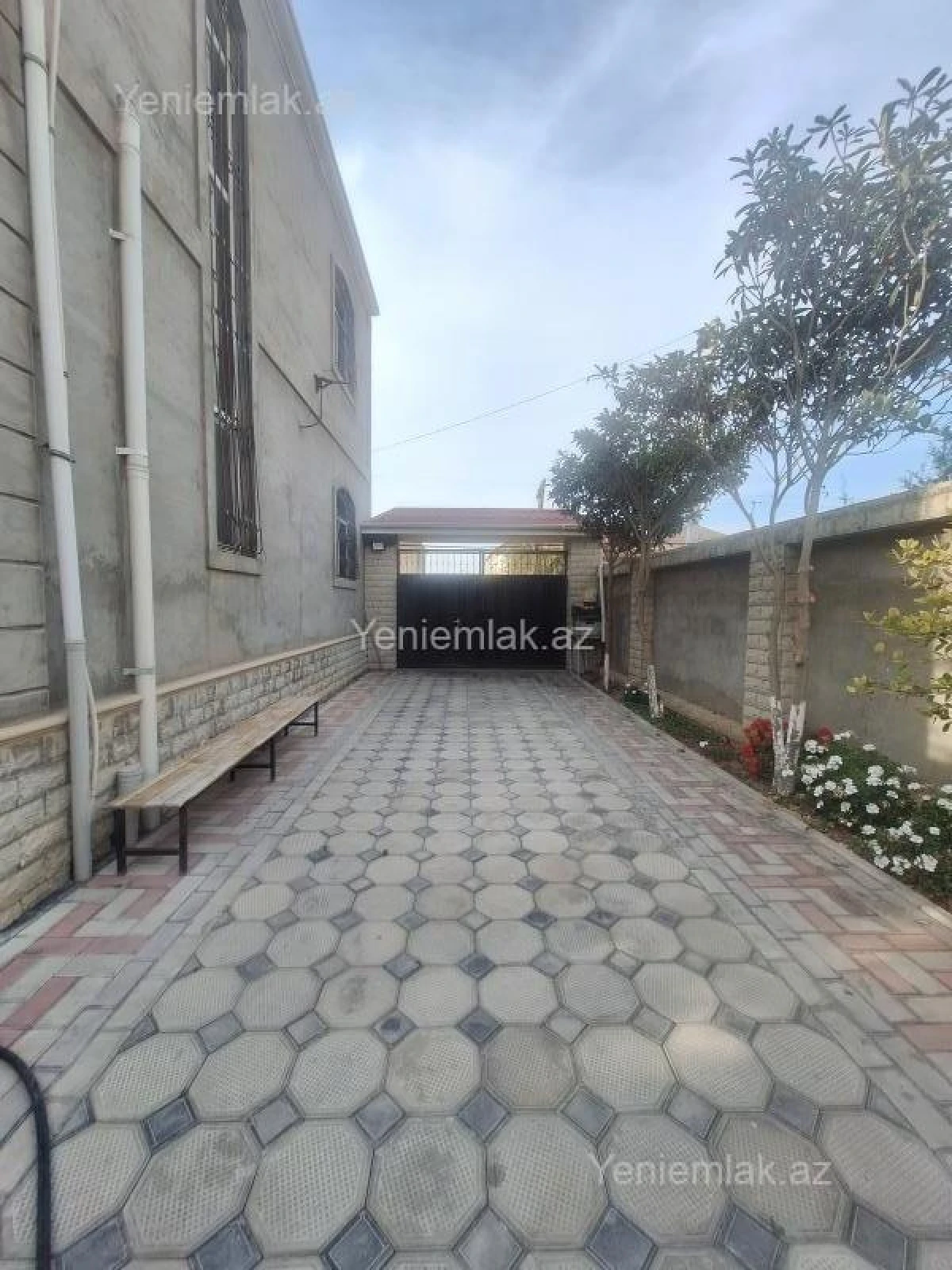 Satılır 5 otaqlı həyət evi 190 m²