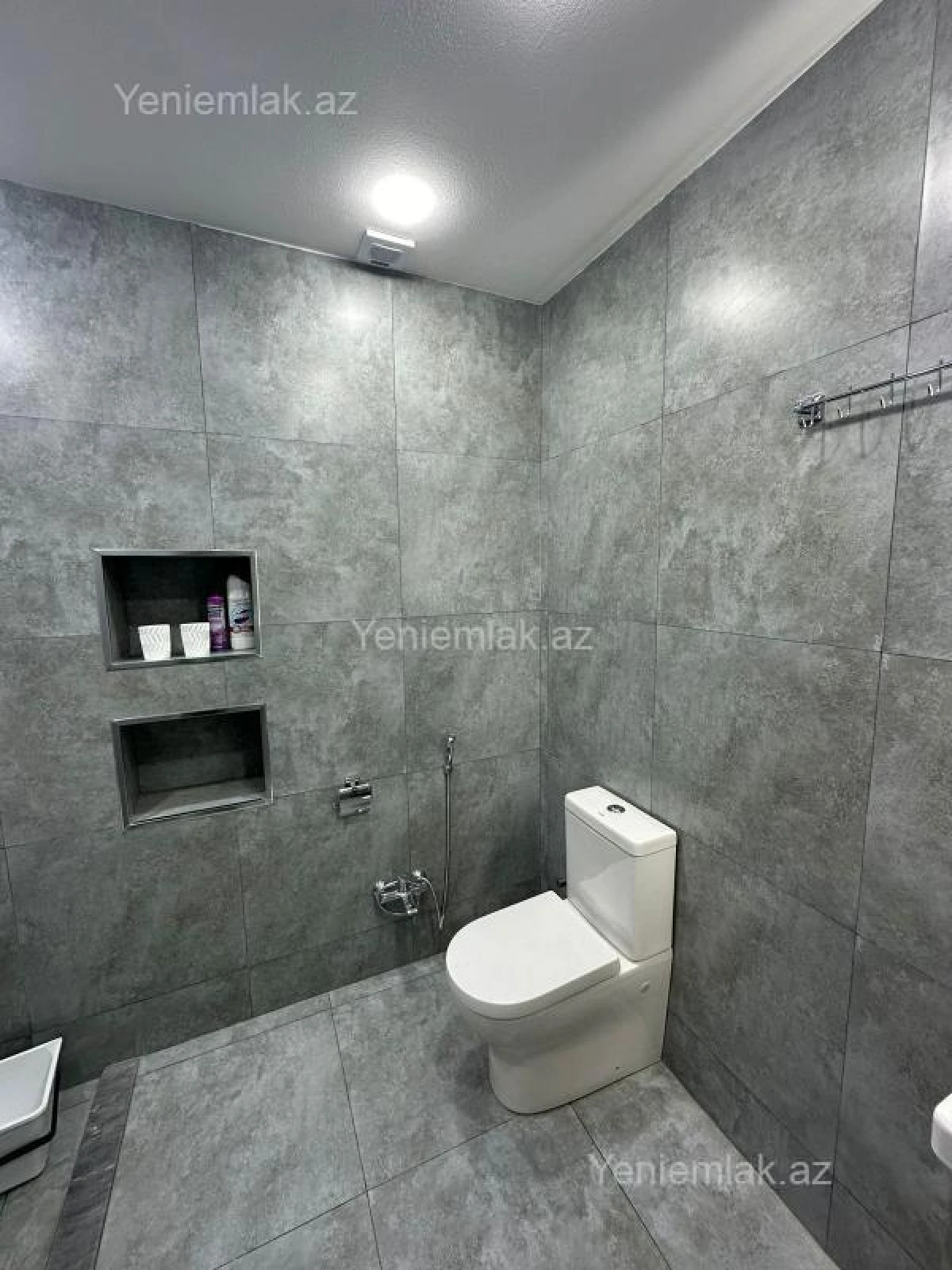 Satılır 4 otaqlı həyət evi 224 m²