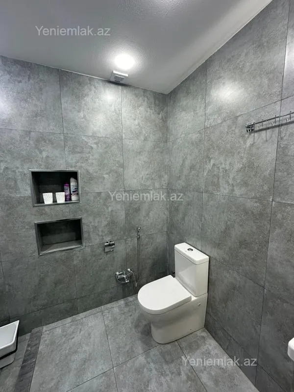 Satılır 4 otaqlı həyət evi 224 m²