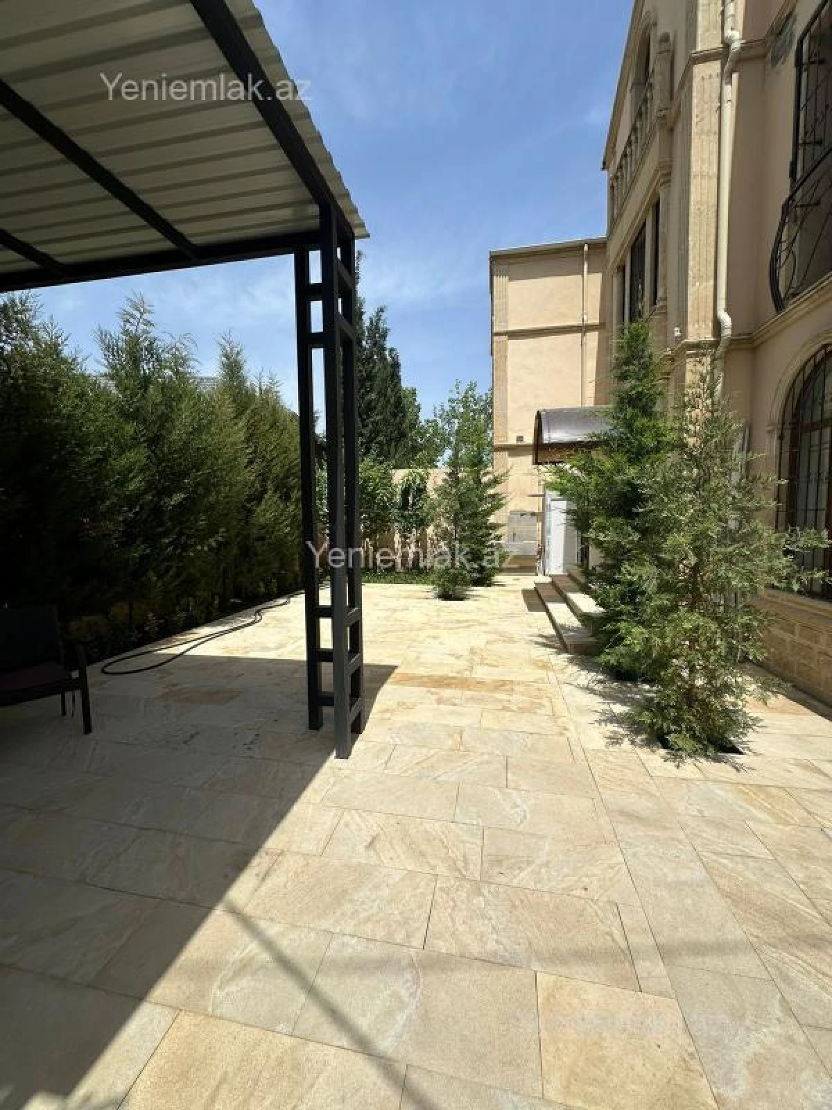 Satılır 4 otaqlı həyət evi 224 m²