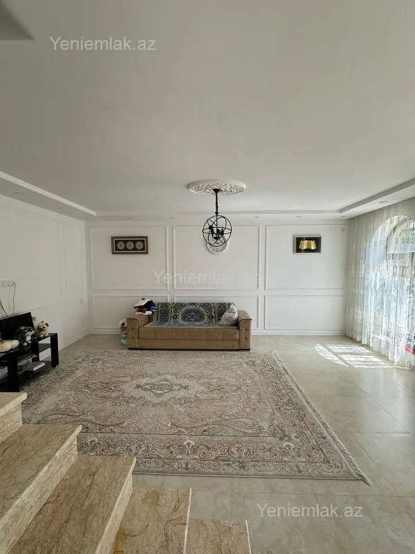 Satılır 4 otaqlı həyət evi 224 m²
