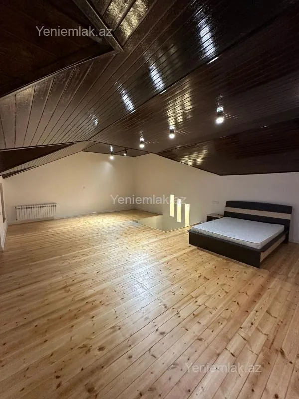 Satılır 4 otaqlı həyət evi 224 m²