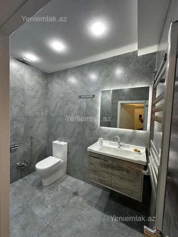 Satılır 4 otaqlı həyət evi 224 m²