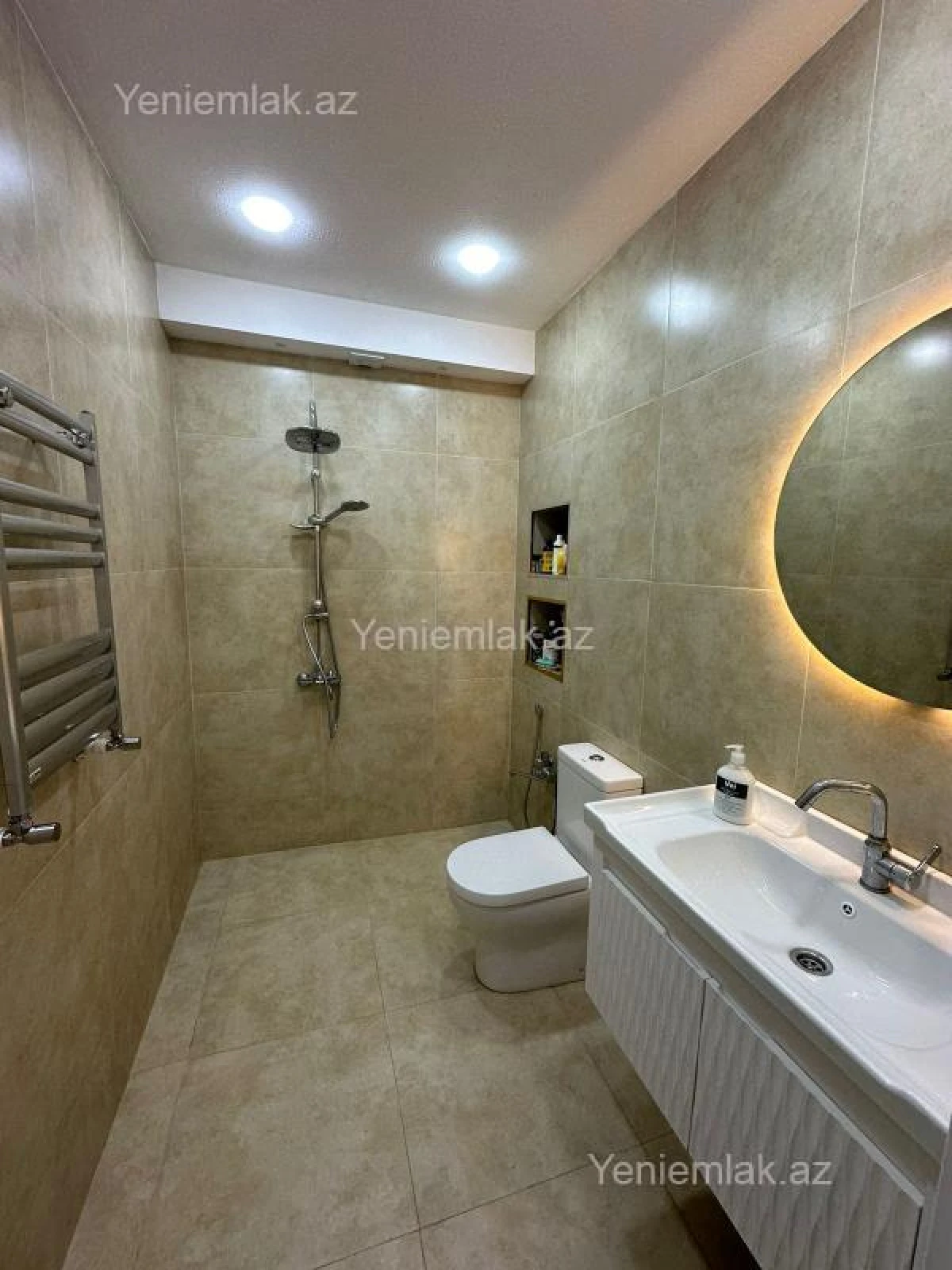 Satılır 4 otaqlı həyət evi 224 m²