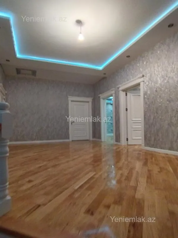 Satılır 6 otaqlı həyət evi 360 m²