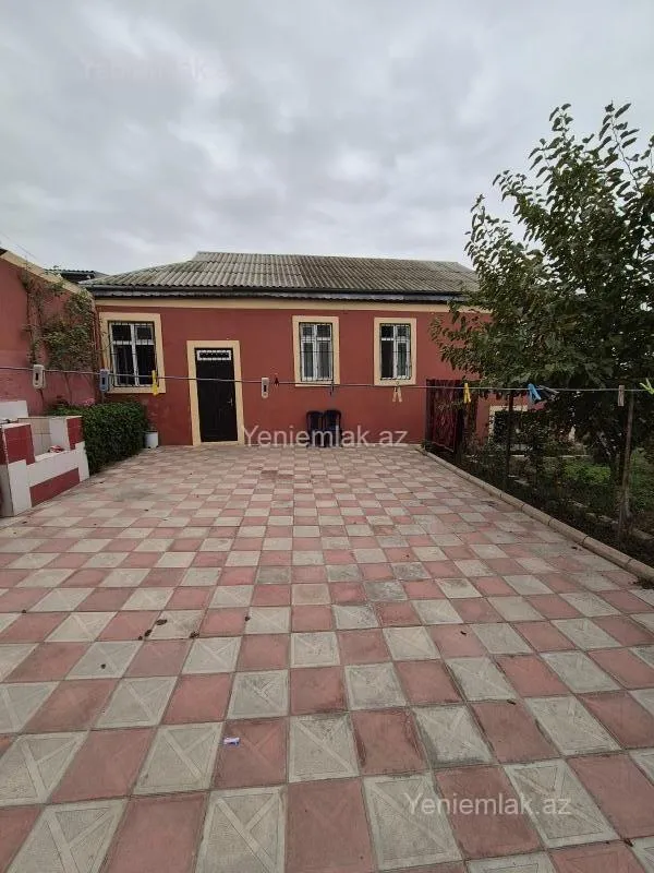 Satılır 4 otaqlı həyət evi 120 m²