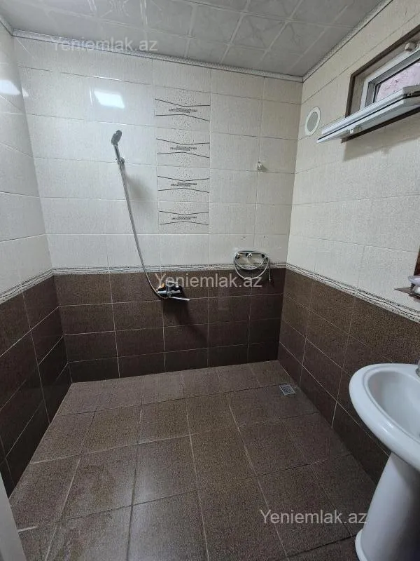 Satılır 4 otaqlı həyət evi 120 m²