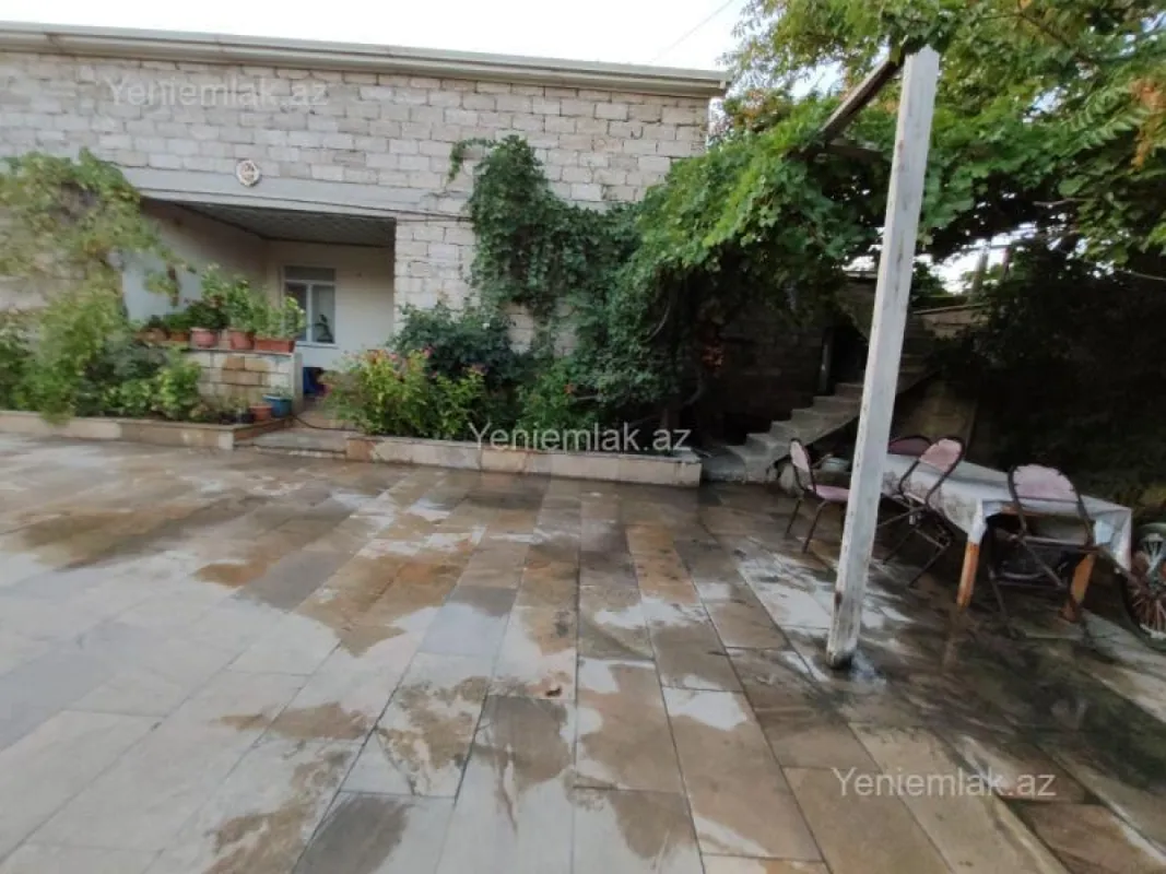 Satılır 4 otaqlı həyət evi 140 m²