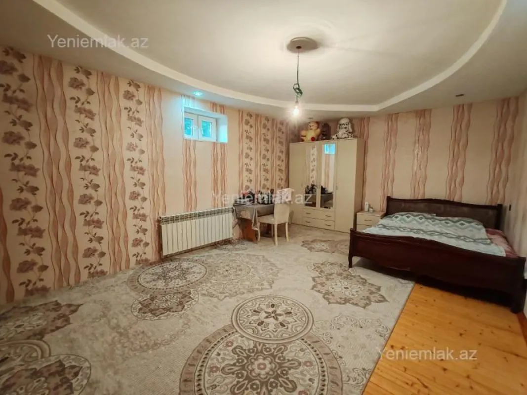Satılır 4 otaqlı həyət evi 140 m²