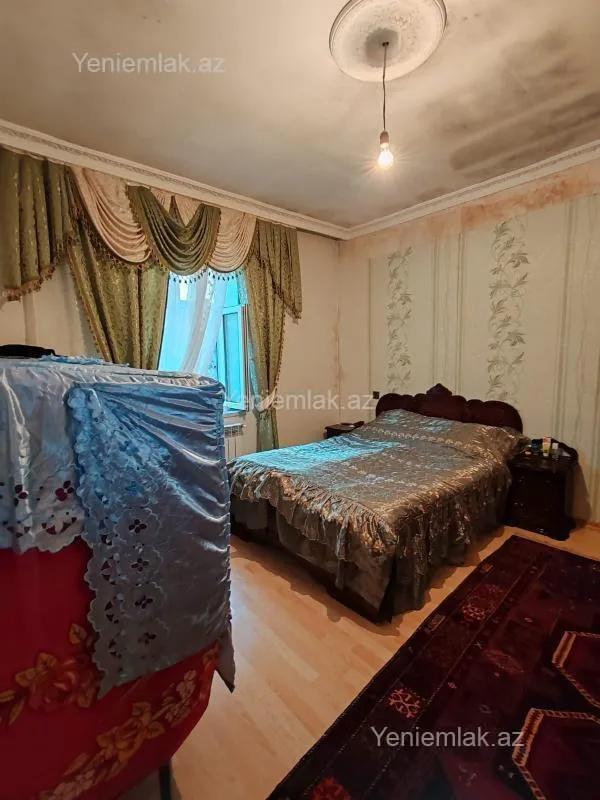 Satılır 4 otaqlı həyət evi 140 m²