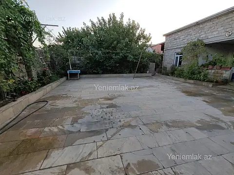 Satılır 4 otaqlı həyət evi 140 m²