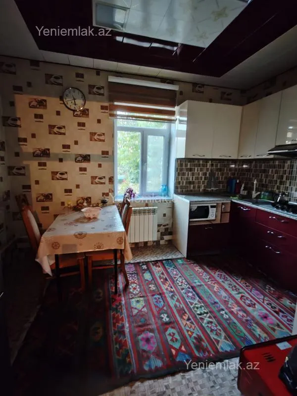 Satılır 4 otaqlı həyət evi 140 m²