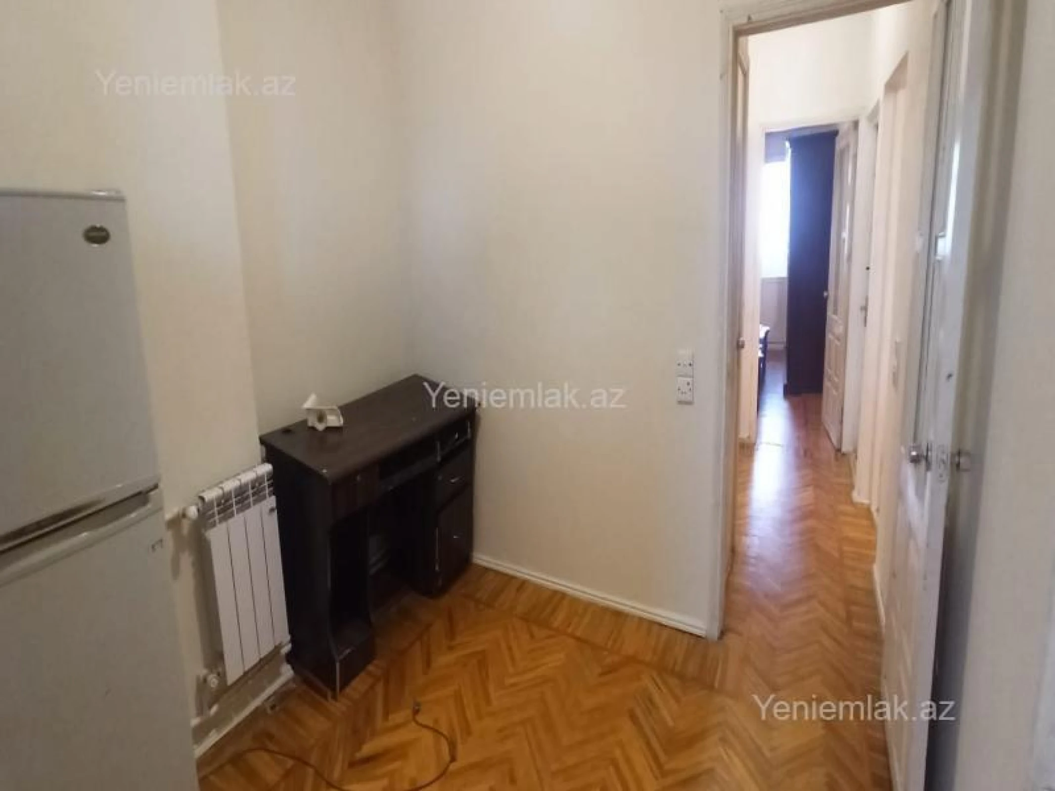 Satılır 2 otaqlı köhnə tikili 60 m²