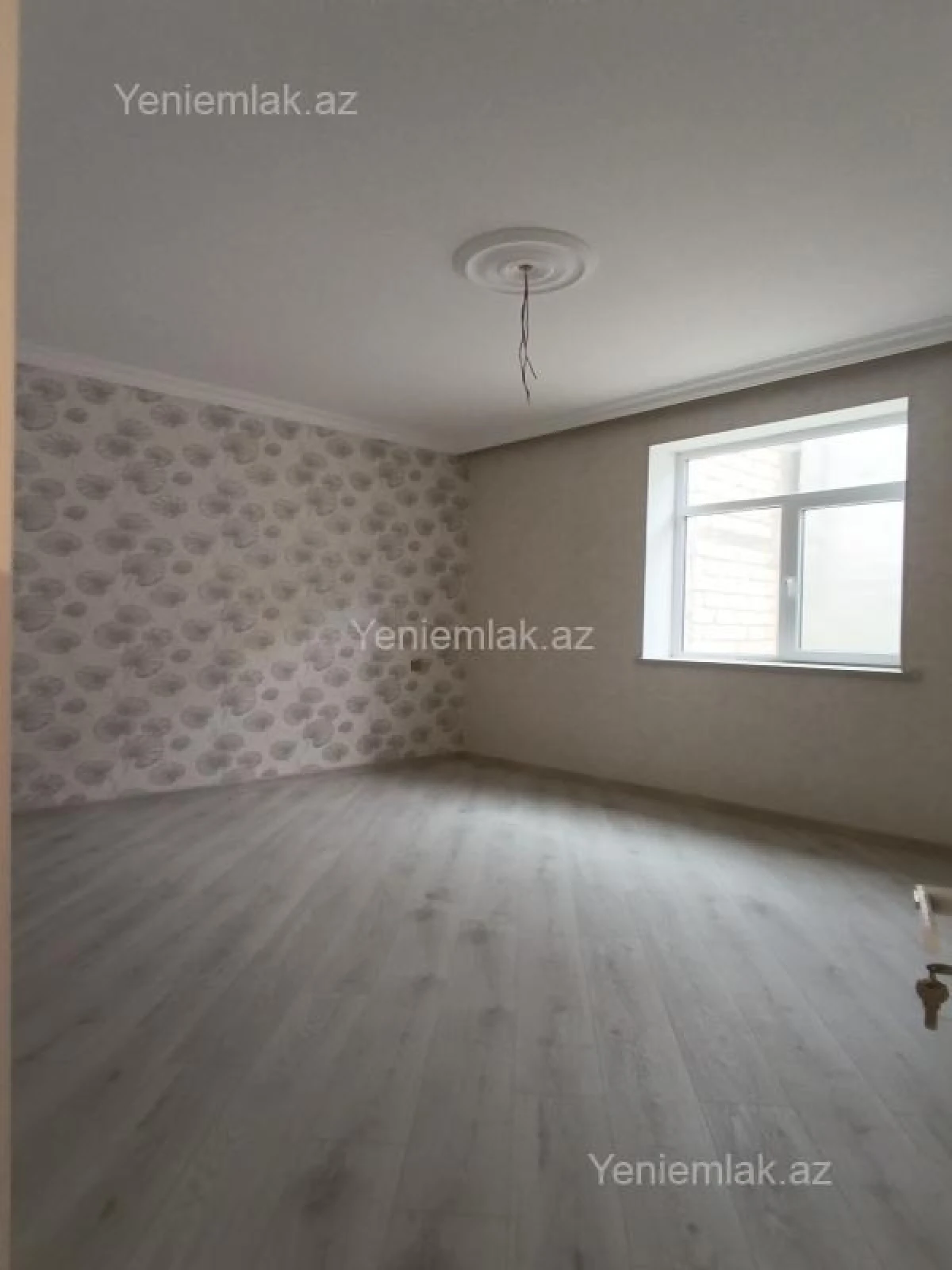 Satılır 6 otaqlı həyət evi 280 m²