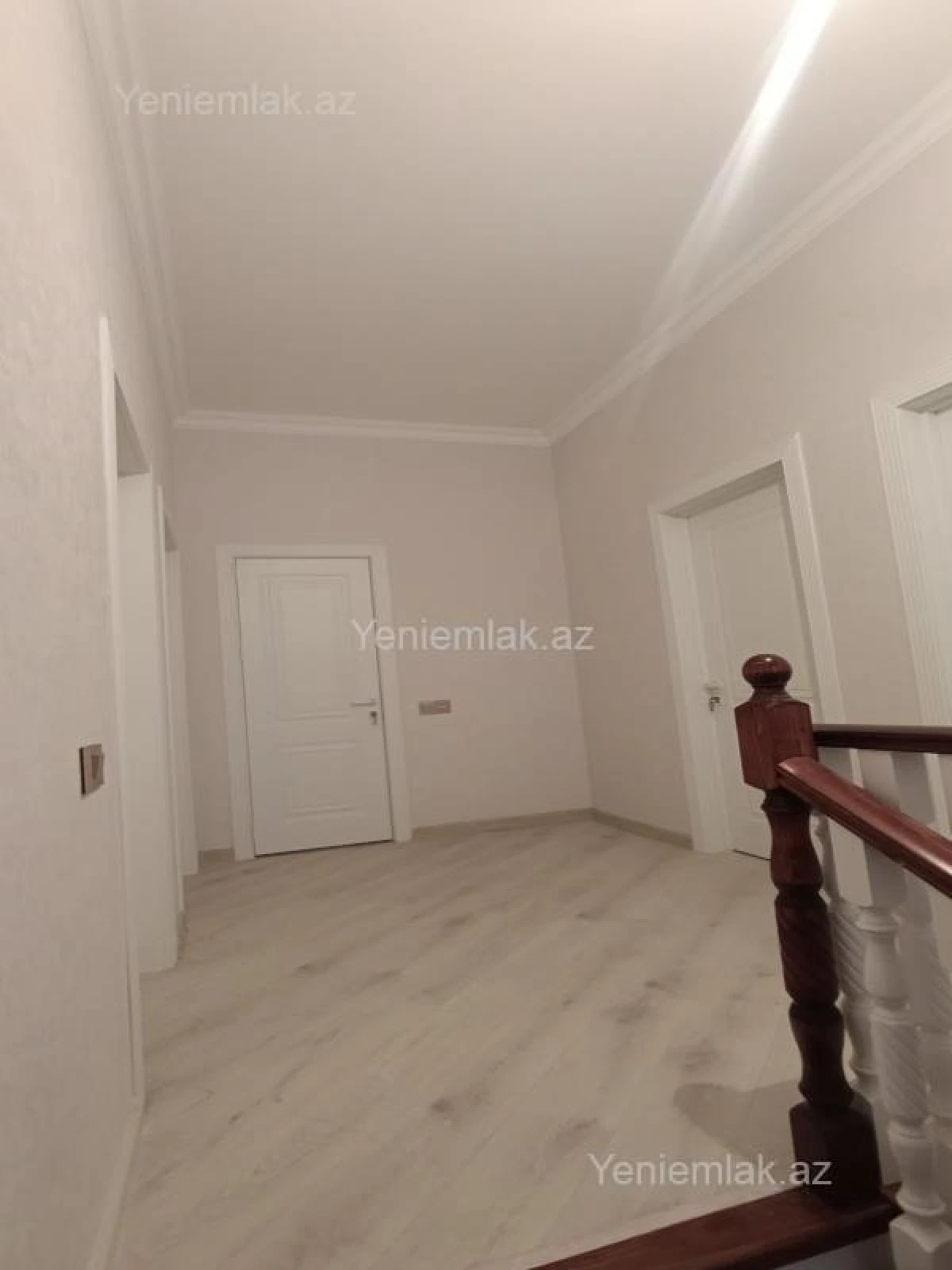 Satılır 6 otaqlı həyət evi 280 m²