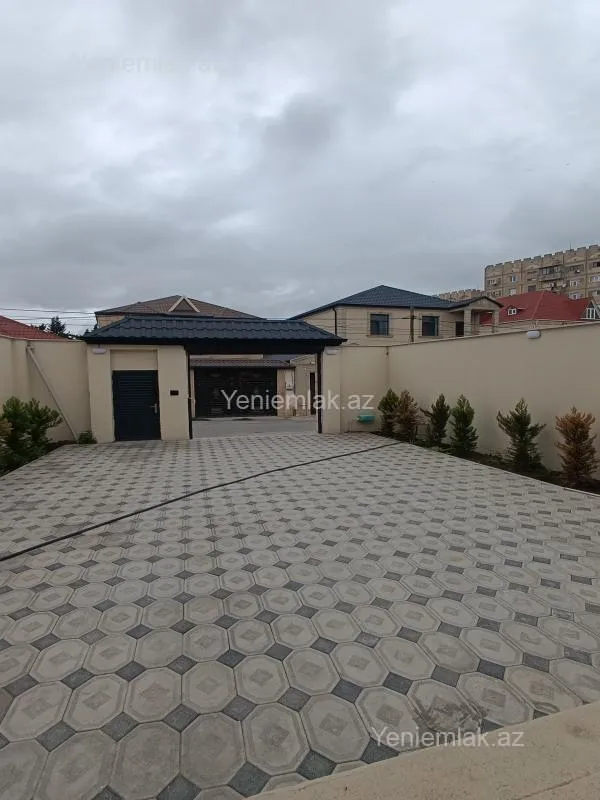 Satılır 6 otaqlı həyət evi 280 m²