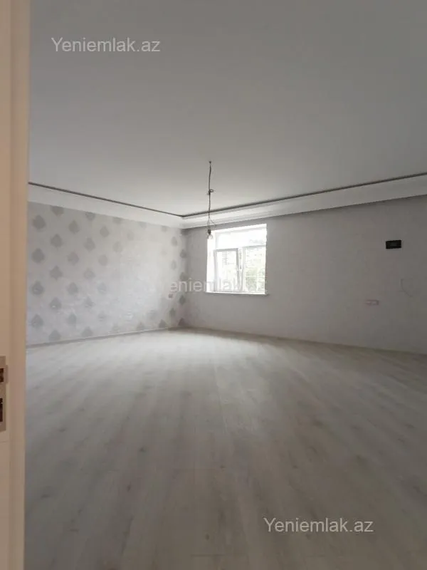 Satılır 6 otaqlı həyət evi 280 m²