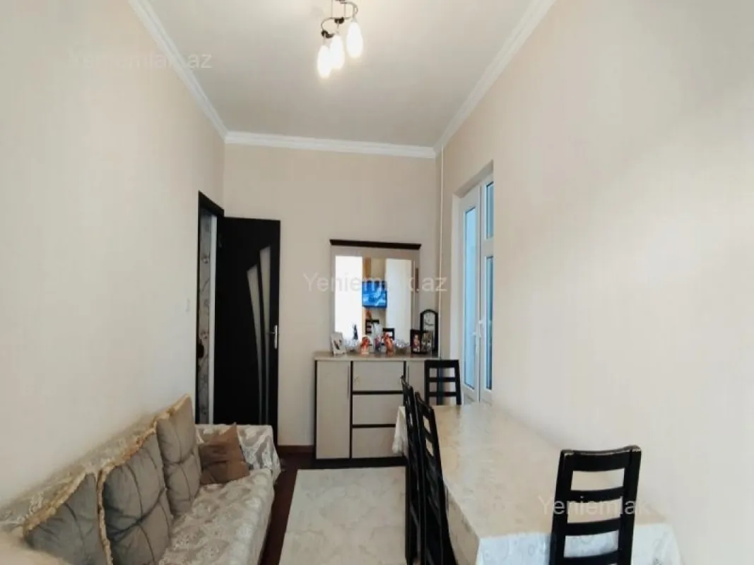 Satılır 3 otaqlı köhnə tikili 60 m²