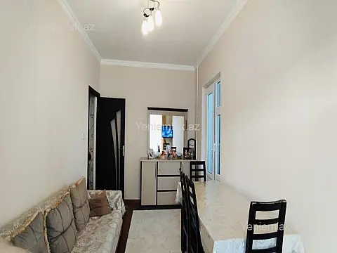 Satılır 3 otaqlı köhnə tikili 60 m²