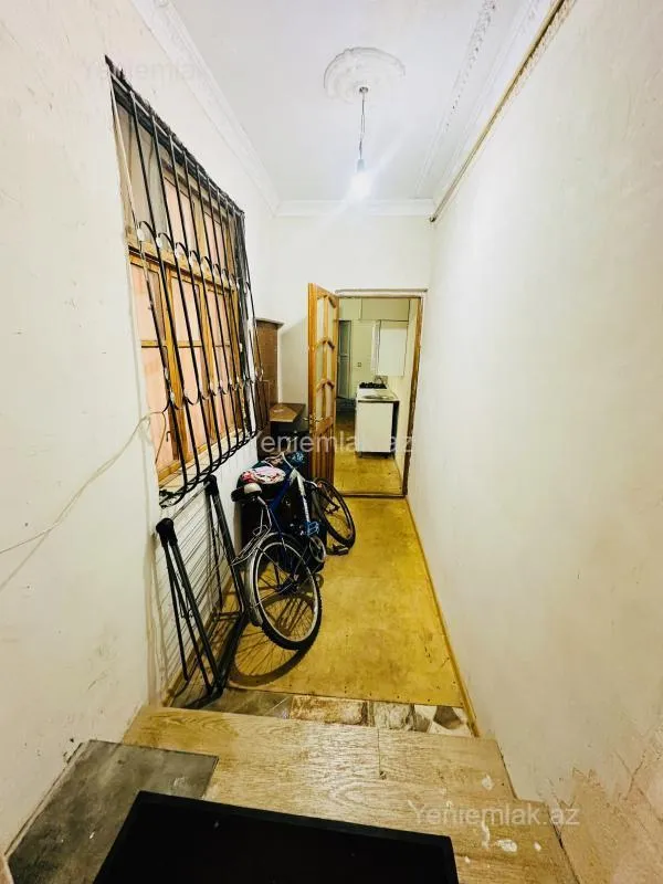 Satılır 2 otaqlı köhnə tikili 30 m²