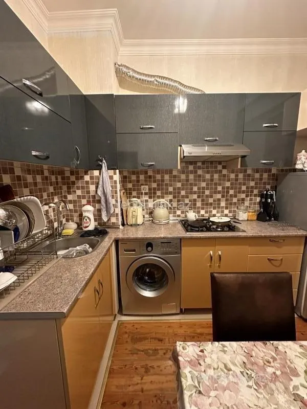 Satılır 2 otaqlı yeni tikili 76 m²